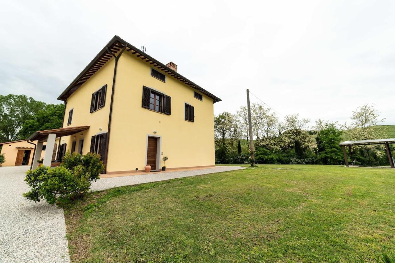 Il Mandorlo Nella Campagna Di Certaldo